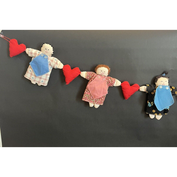 VTG Handsewn Ragdoll & Hearts 42" Garland Love One Another Folk Art Cottage Core - Picture 2 of 7
